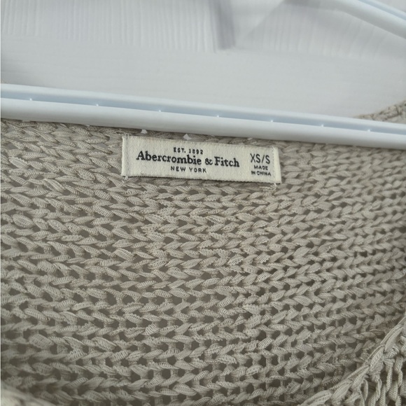 Abercrombie and Fitch knit sweater - Picture 3 of 3